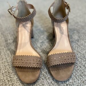 Kelly & Katie sandals size 5.5